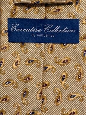 Tom James Executive Collection Gold Paisley Silk Tie 3.25"